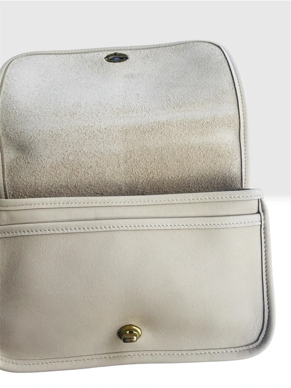 NEW UNWORN VINTAGE COACH POCKET PURSE BAG 9755 - BONE - USA-1980’s